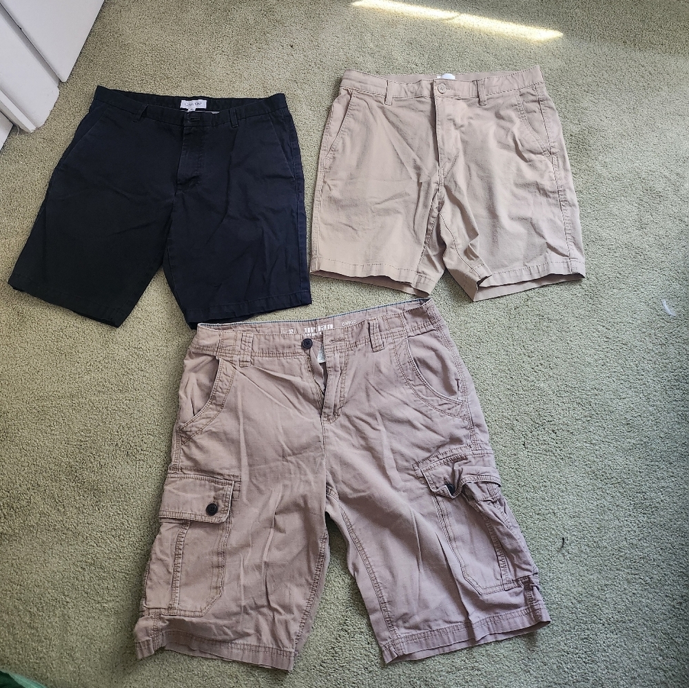 Mens 32 / M shorts bundle